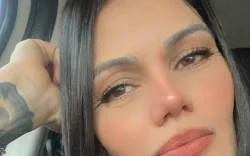 images/equipe/Aline Lobo.webp